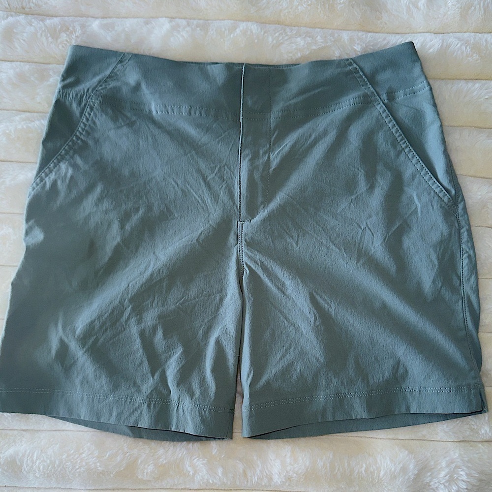 Columbia women's hiking Sandy River Shorts‎